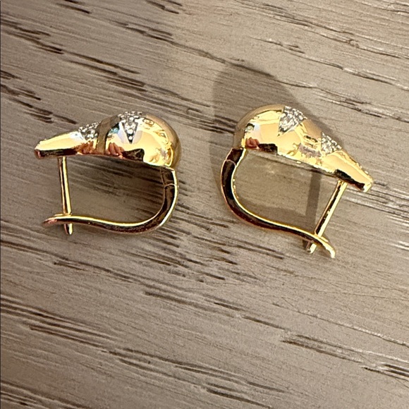 Elegant Gold and Silver Tear Drop Women's Earrings - Picture 3 of 5